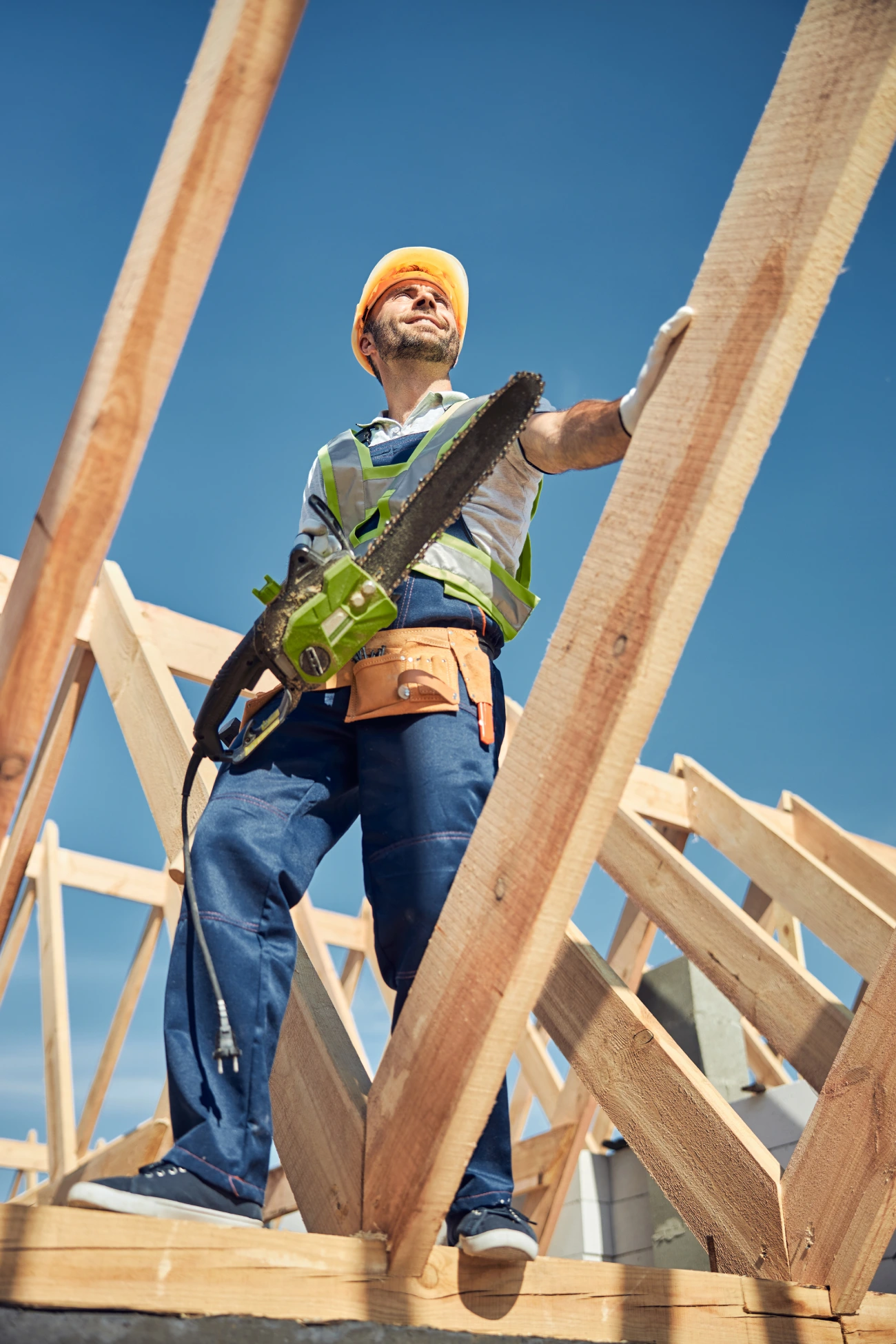 <p><strong>Construcción de obras</strong><br />
residenciales</p>
